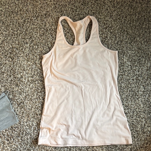 MPG Women's Two-Tone Gray and Pink Tank Top - Picture 4 of 5